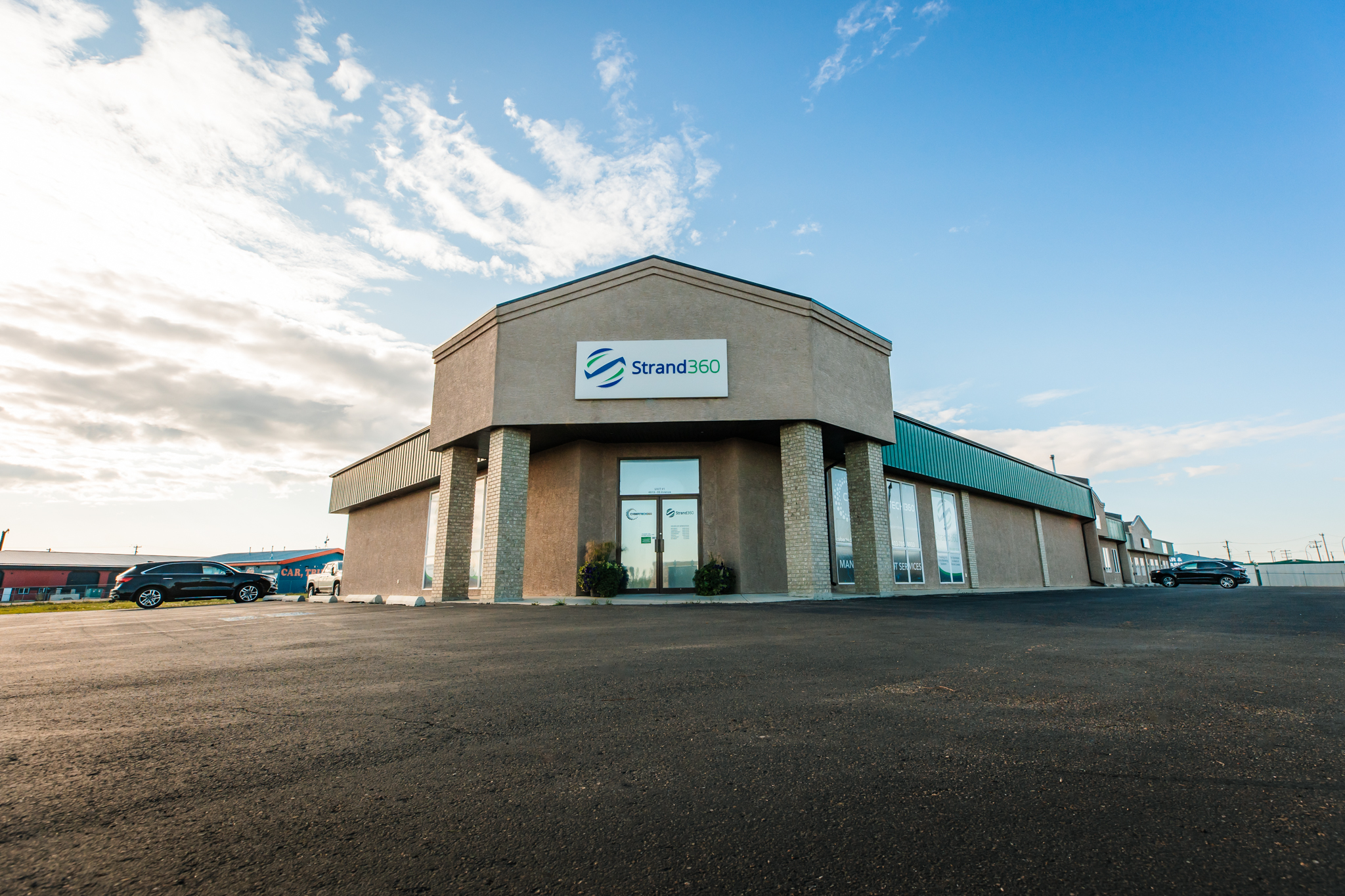 Outdoor and Indoor Business Signs for your Commercial Marketing