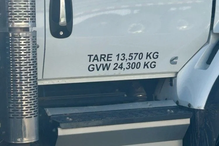 GVW & TARE Decals for Semi Trucks
